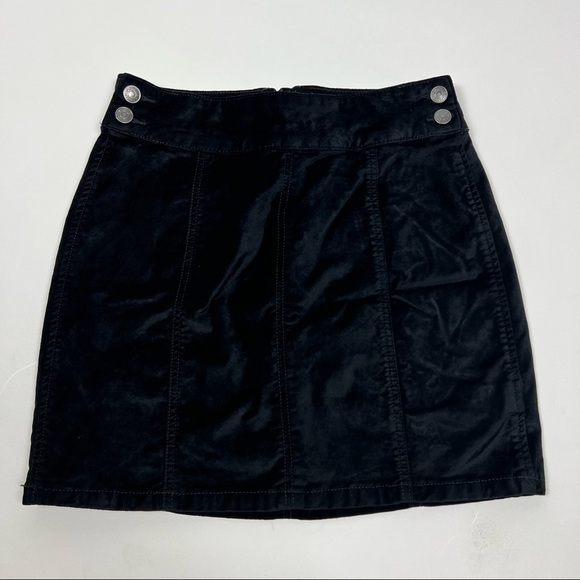 Free People Retro Black Velvet Mini Skirt Zipper & Button Detail Size 27 - Picture 1 of 7
